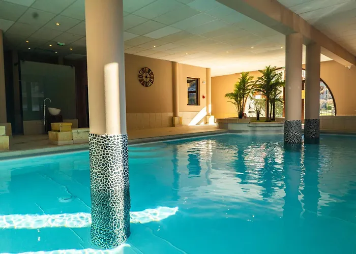 아파트 Au Coeur De St-lary - Piscine Chauffee Et Sauna *