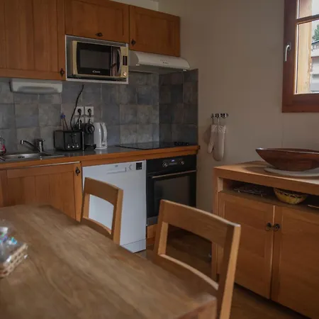 Au Coeur De St-lary - Piscine Chauffee Et Sauna Lejlighed