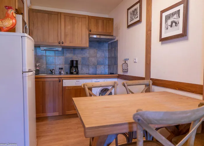 Apartment Au Coeur De St-lary - Piscine Chauffee Et Sauna